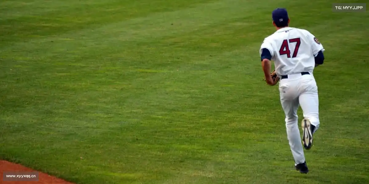 b体育官网⚽️用热爱点燃赛场,用汗水浇灌梦想!